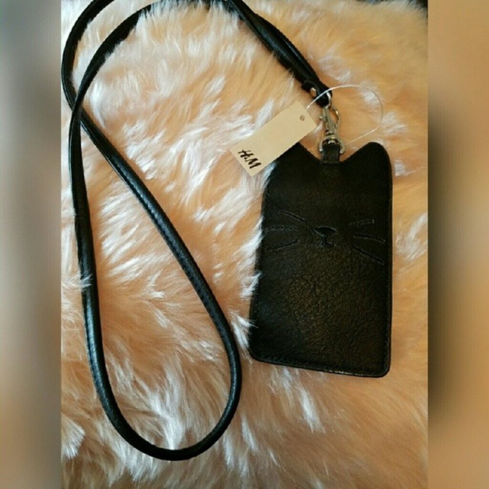 ISO: H&M Cat Lanyard - Picture 1 of 3